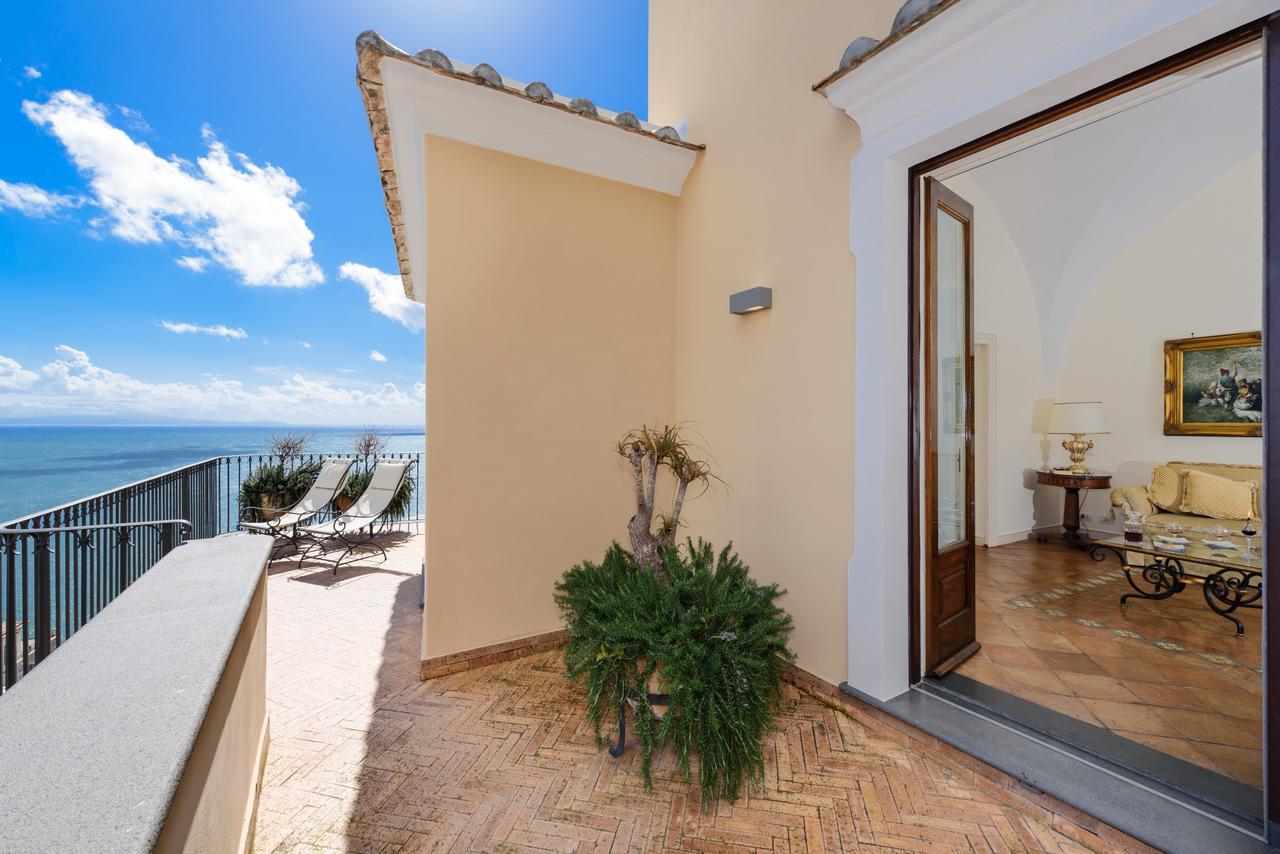 Villa Alba D'Oro - Historic Luxury Villa Амалфи Екстериор снимка